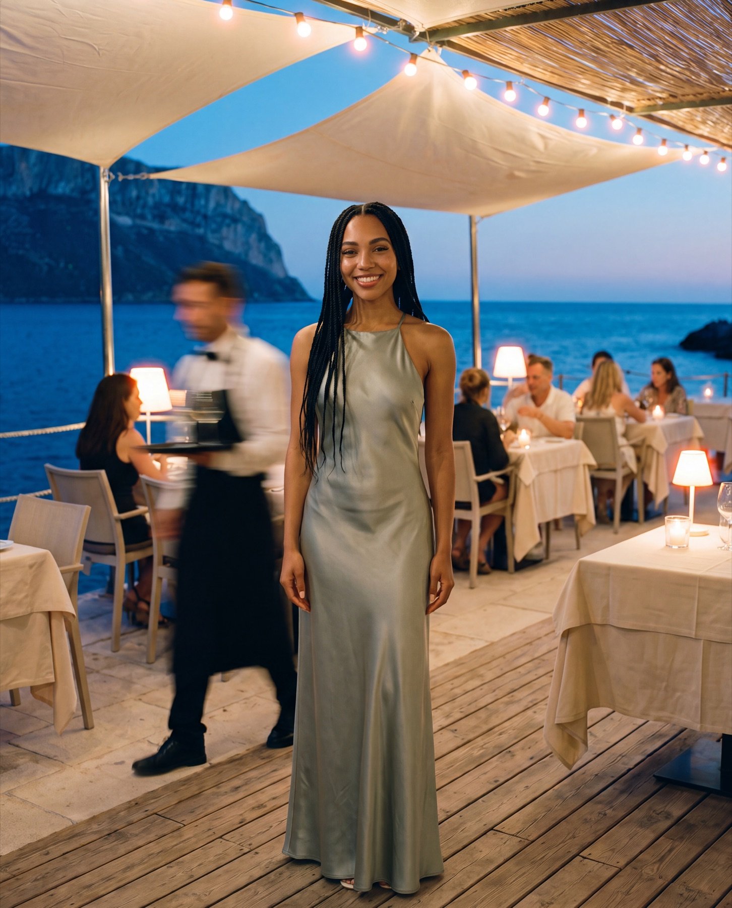 Robe Riva en satin sauge, de face